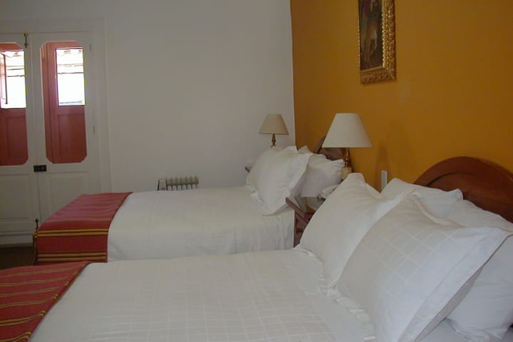 Habitación con dos camas del Terra Andina Hotel en Cuzco