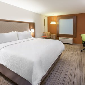 Holiday Inn Express & Suites Chicago O'Hare Airport, an IHG Hotel