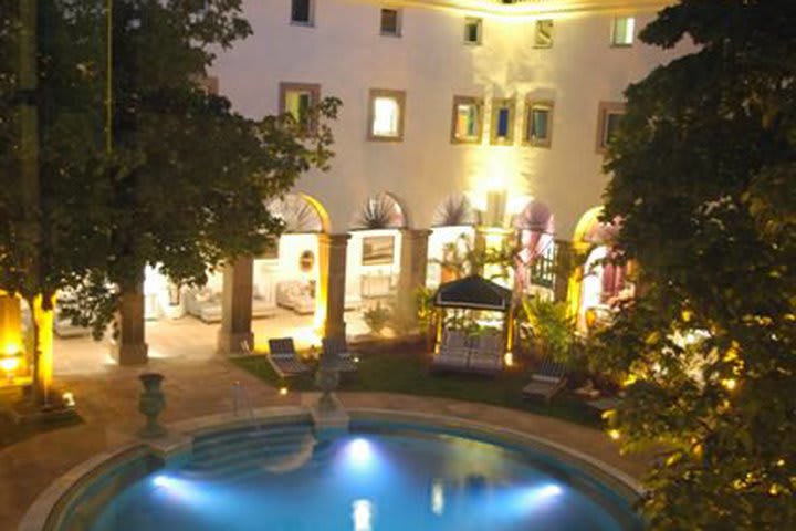 Convento do Carmo in Salvador da Bahia has a pool on the central patio