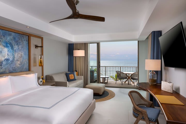 Img - Ocean View Room King Bed