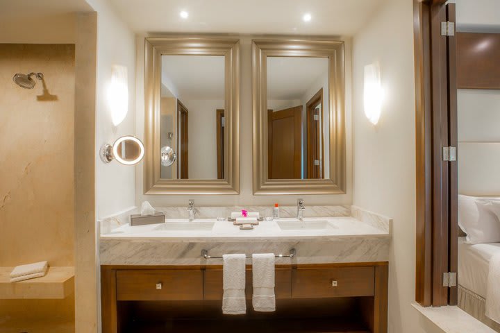 Bathroom with shower and double sink