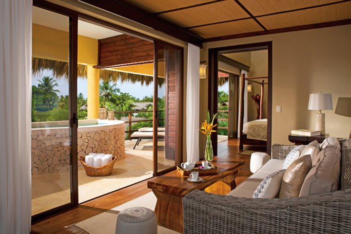 Jacuzzi in the terrace of a suite