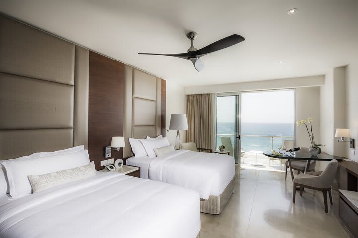 Royale Deluxe Ocean View - Two Double Beds