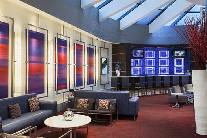 Bar del hotel en Nueva York, DoubleTree Guest Suites - Times Square