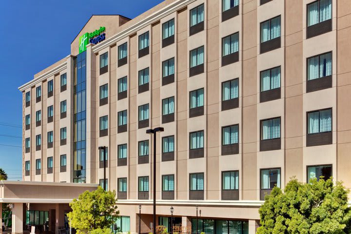 Holiday Inn Express Los Angeles - LAX Airport