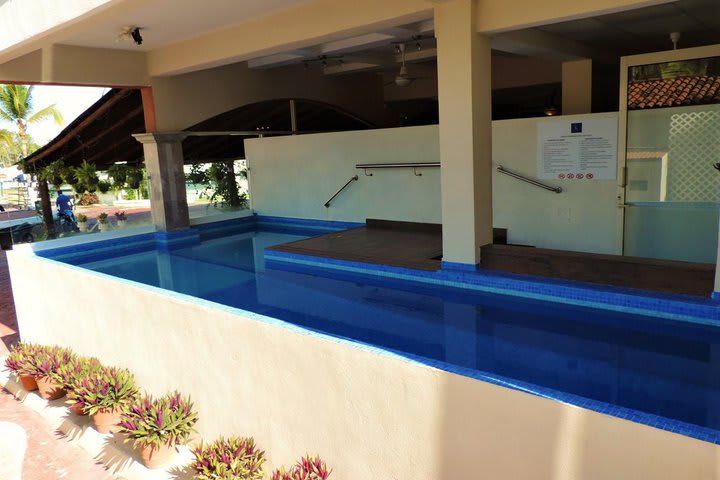 Piscina del hotel