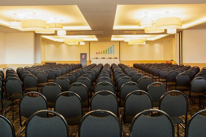 Conference facilities can accommodate up to 500 guests