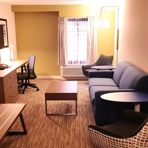 Holiday Inn Express & Suites Surrey, an IHG Hotel