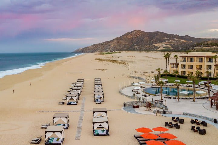 Hotel frente a la playa