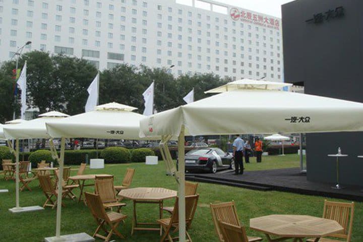 Host outdoor events in the gardens at the North Star Continental Grand, hotel in Beijing