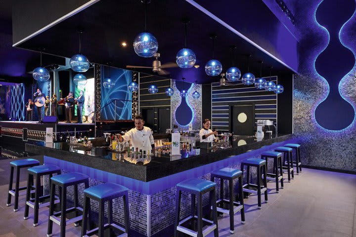 Salón bar