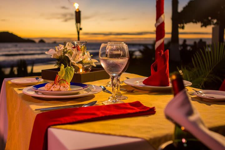 Cena con vista al mar