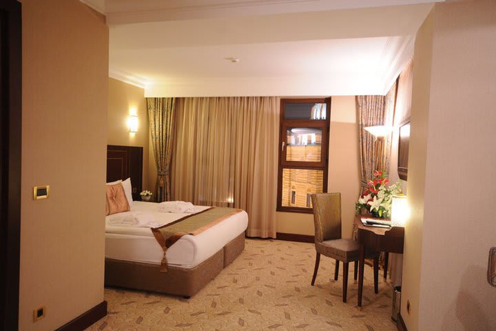 Standard double room at Crowne Plaza Istanbul - Old City Hotel