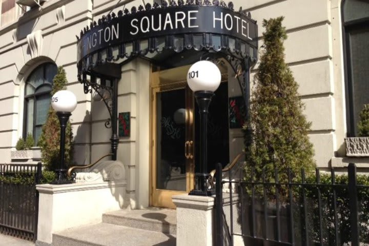 El Washington Square Hotel se localiza en Manhattan