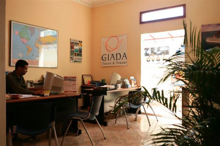 Facilities include a tour desk