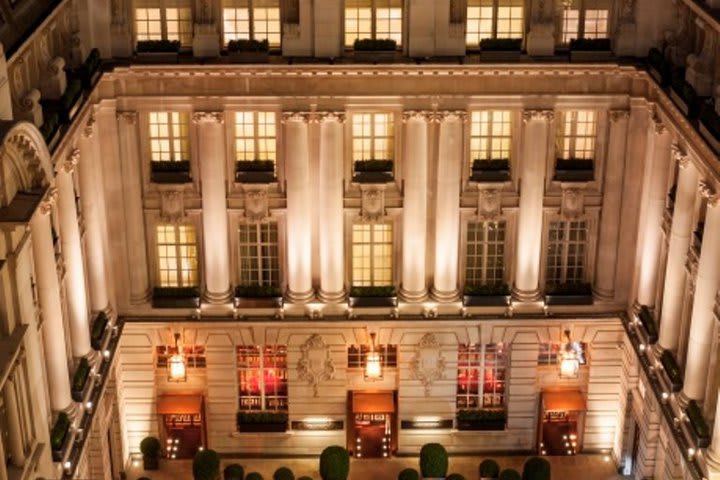 Patio del hotel Rosewood en Londres