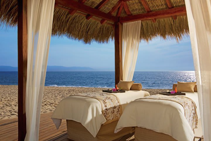 Massage cabins with ocean view