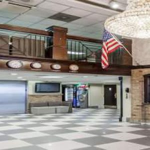 Howard Johnson Hotel by Wyndham Newark Airport