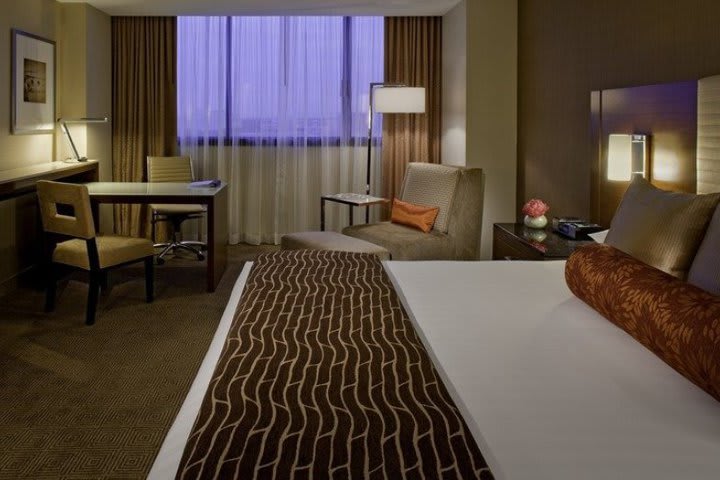 King guest room at the Hyatt Regency O'Hare hotel in Rosemont
