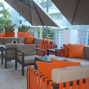 Hotel Tropicana Suites Deluxe Beach Club & Pool