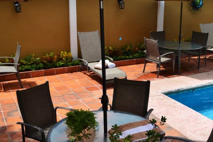 Heated outdoor pool at Rinconada de Cortes, hotel in Cuernavaca