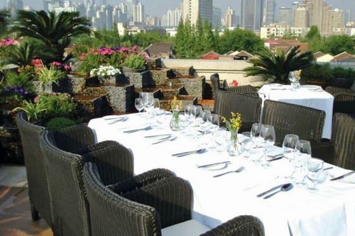 Restaurante en la terraza del Mansion Hotel en Shanghái