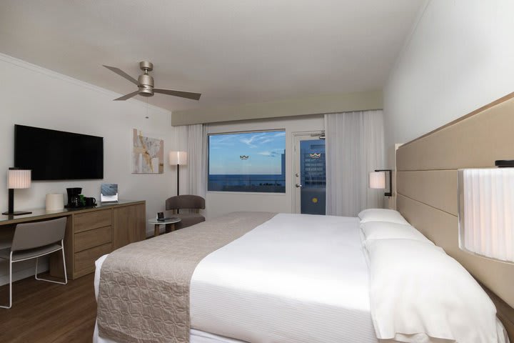 Deluxe king guest room with ocean view