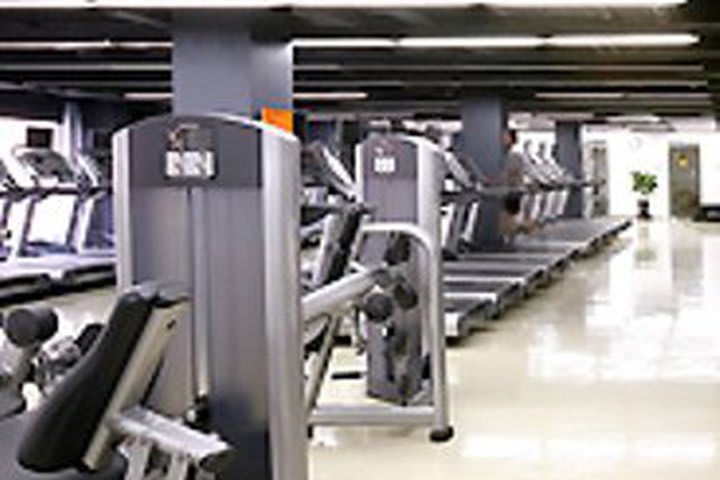 Ejercítate en el gimnasio del Mercure Wanshang Beijing, hotel en Pekín