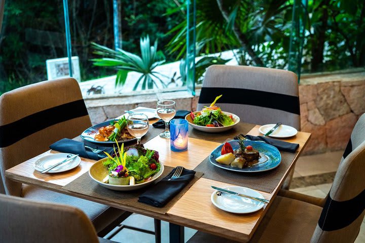 Tables at Las Barcas restaurant