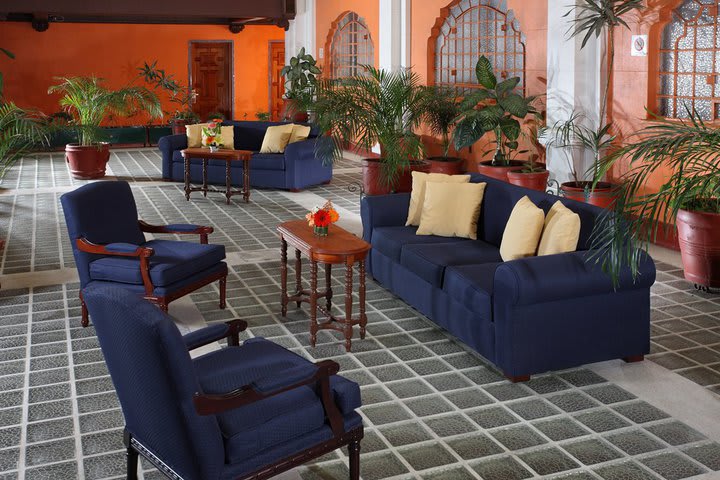 Decoración del área de lobby y recepción