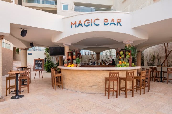 Magic Bar