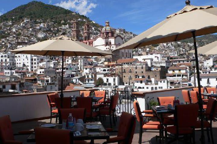 Restaurant at the Pueblo Lindo hotel in Taxco, Guerrero