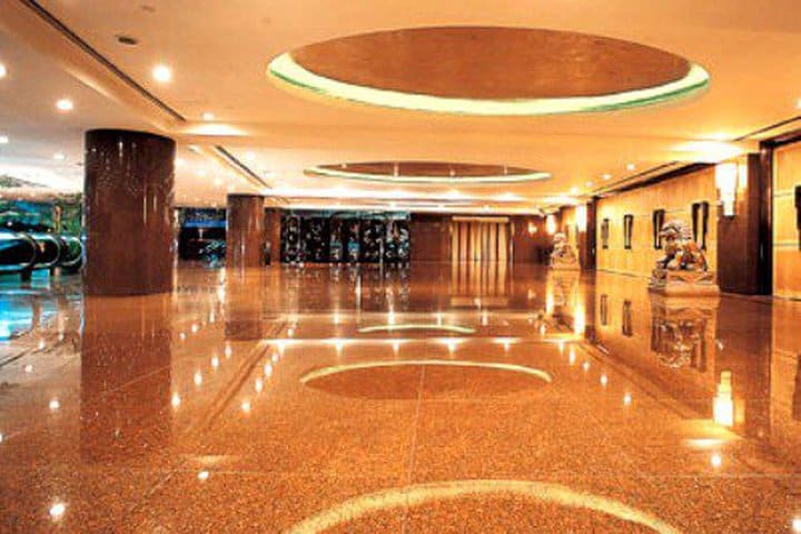 Lobby del Hua Ting Hotel & Towers