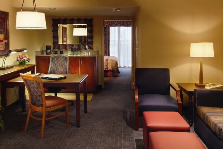 Suite de dos habitaciones en el hotel Embassy Suites Orlando