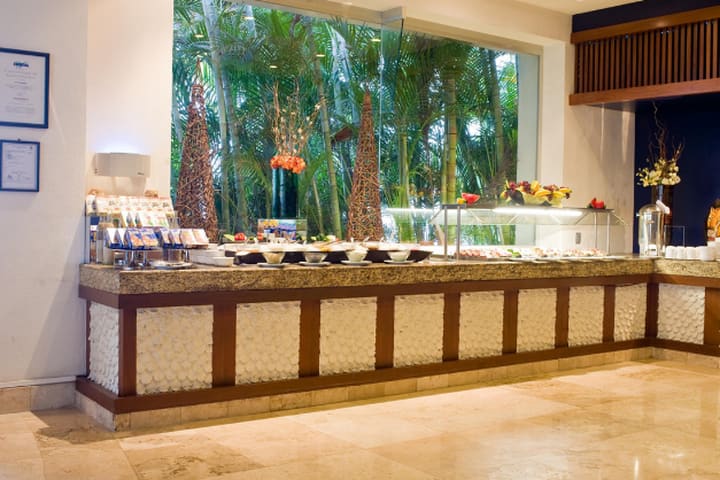 Restaurant at the Ocean Breeze Hotel in Nuevo Vallarta