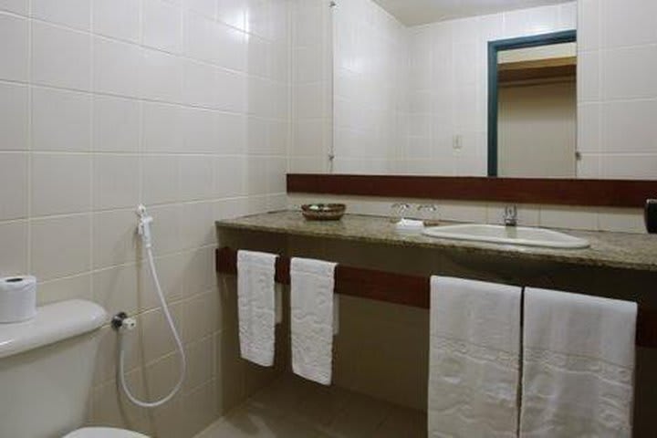 Guest bathroom at the Costa dos Coqueiros resort