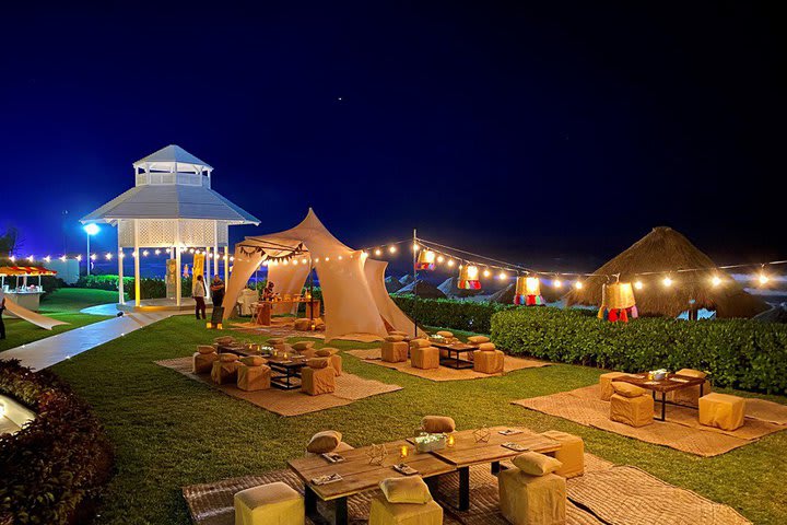 Glamping, themed nights