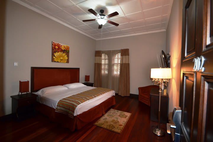 Superior Room, 1 King Bed (Private)