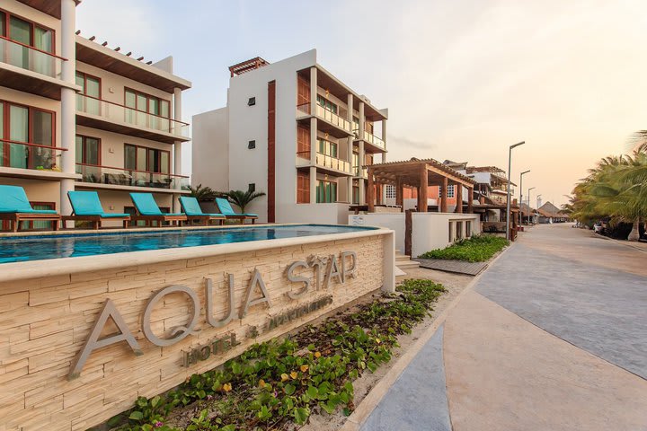 AquaStar Boutique Hotel & Condos