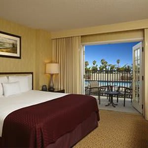 Hilton Santa Monica Hotel & Suites