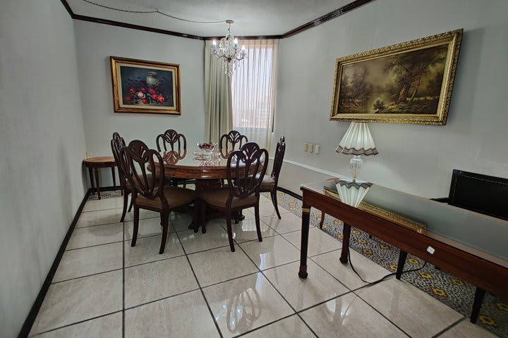 Dining area in the presidential suite