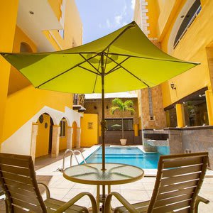 Hotel Suites Flamboyanes