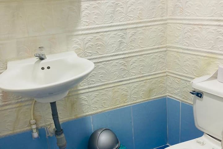 Baño privado de un Apartamento Cuádruple 206