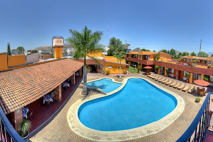 Pool with a shallow area for children