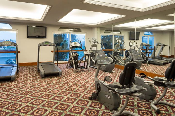 Equipped fitness center