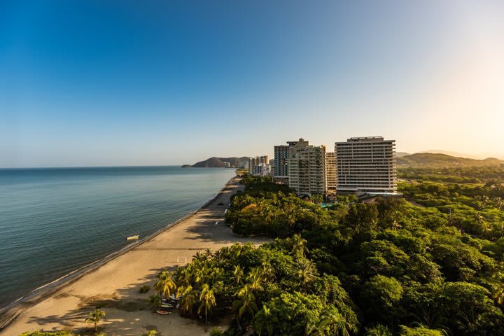 Vista aérea del hotel