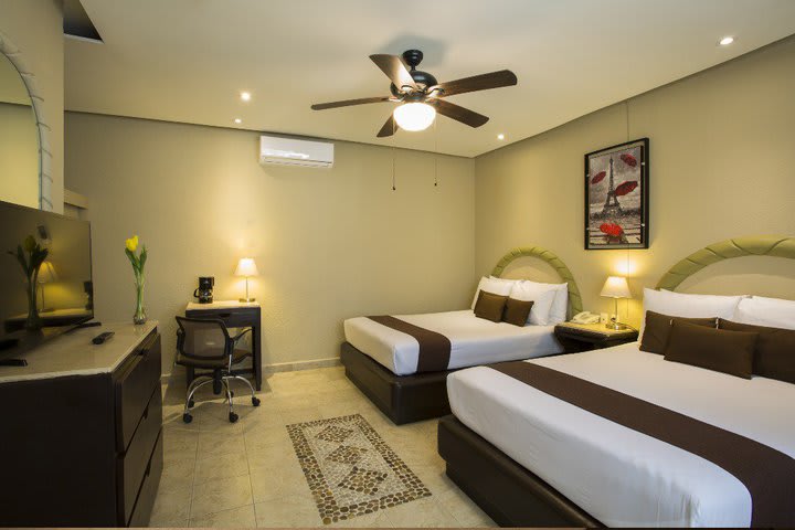 Deluxe Room, 2 Double Beds