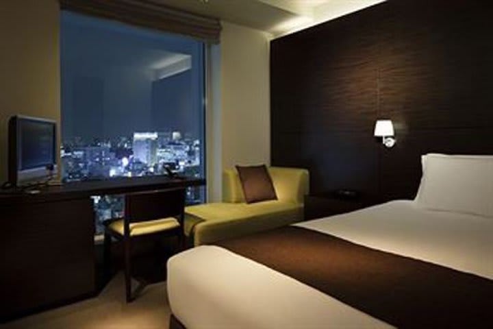 Las habitaciones del hotel Mitsui Garden Ginza en Tokio tienen vistas a la ciudad