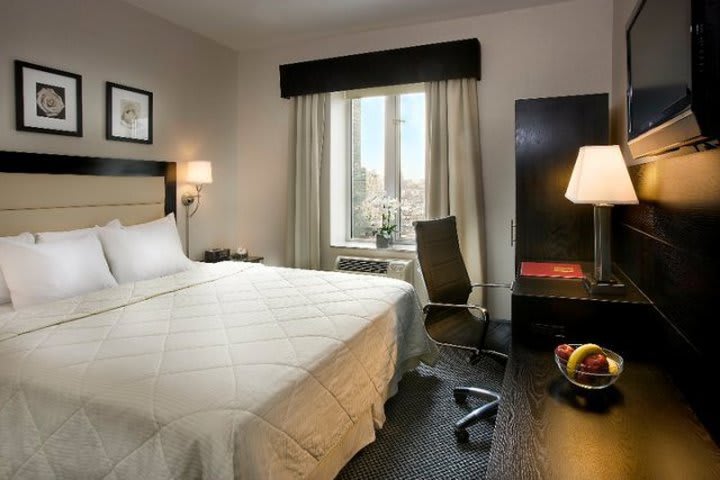 Guest room at the Comfort Inn Times Square South Area
