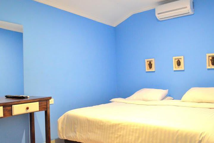 Each accommodation has an in-room safe and telephone